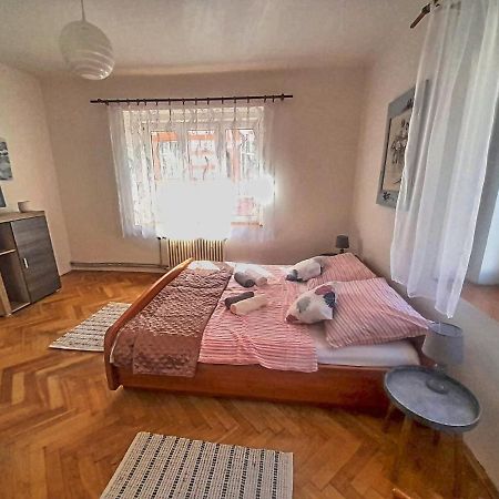 דצ'ין Apartman Isabel מראה חיצוני תמונה