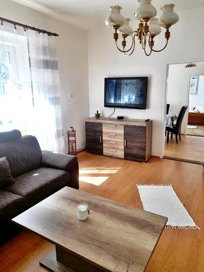 דצ'ין Apartman Isabel מראה חיצוני תמונה