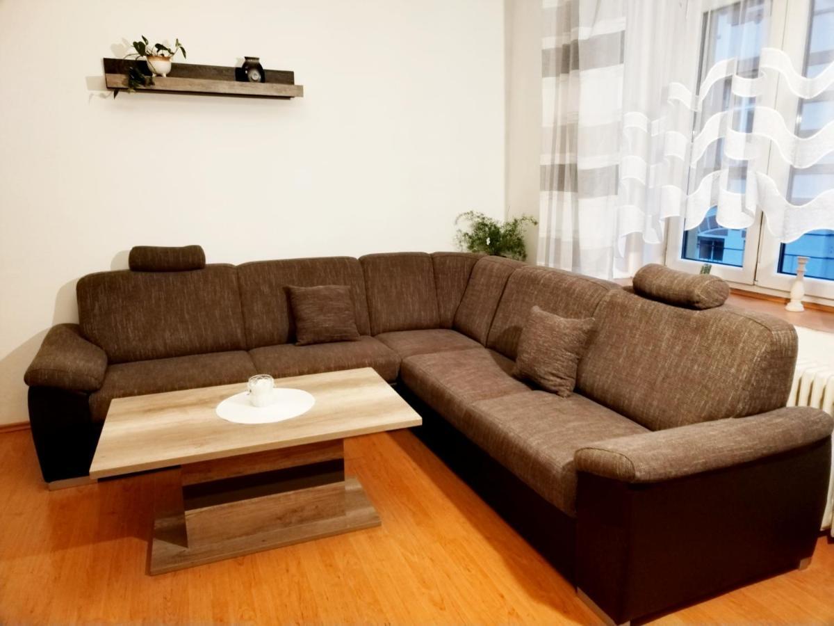 דצ'ין Apartman Isabel מראה חיצוני תמונה